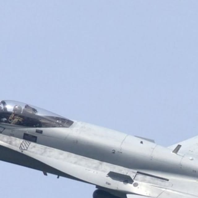 Un caza F-18 español de la OTAN derriba un dron no identificado en el espacio aéreo de Rumanía