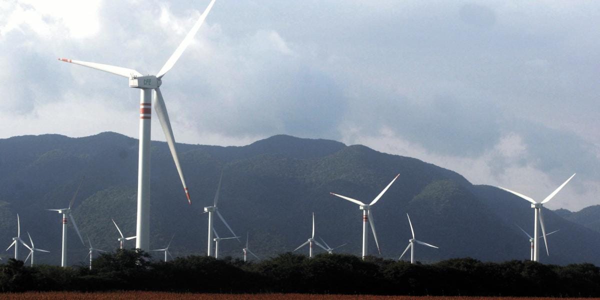 Claudia Sheinbaum confirma 55 nuevos parques privados de energía renovable en México