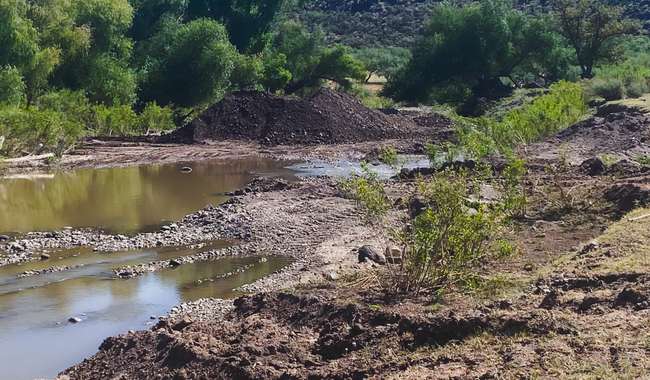 Profepa frena extracción ilegal de materiales pétreos en el río Santa Isabel en Chihuahua