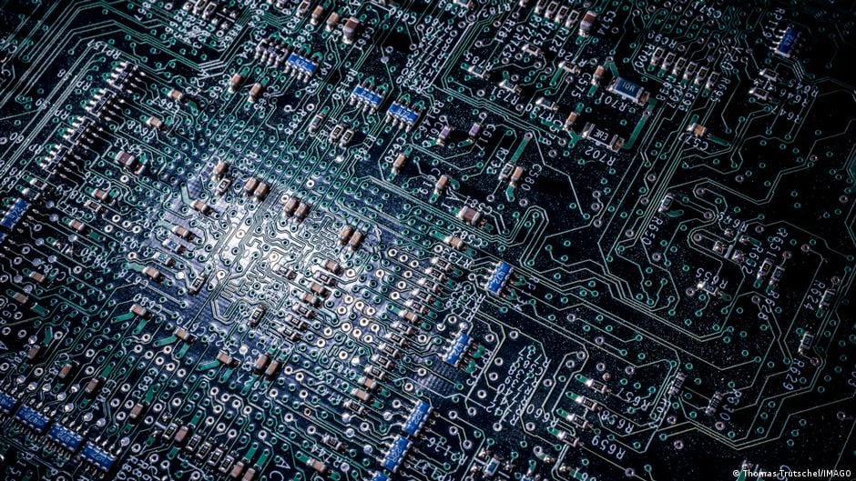 Altruismo efectivo: la filosofía que divide a Silicon Valley y Washington sobre los riesgos de la inteligencia artificial
