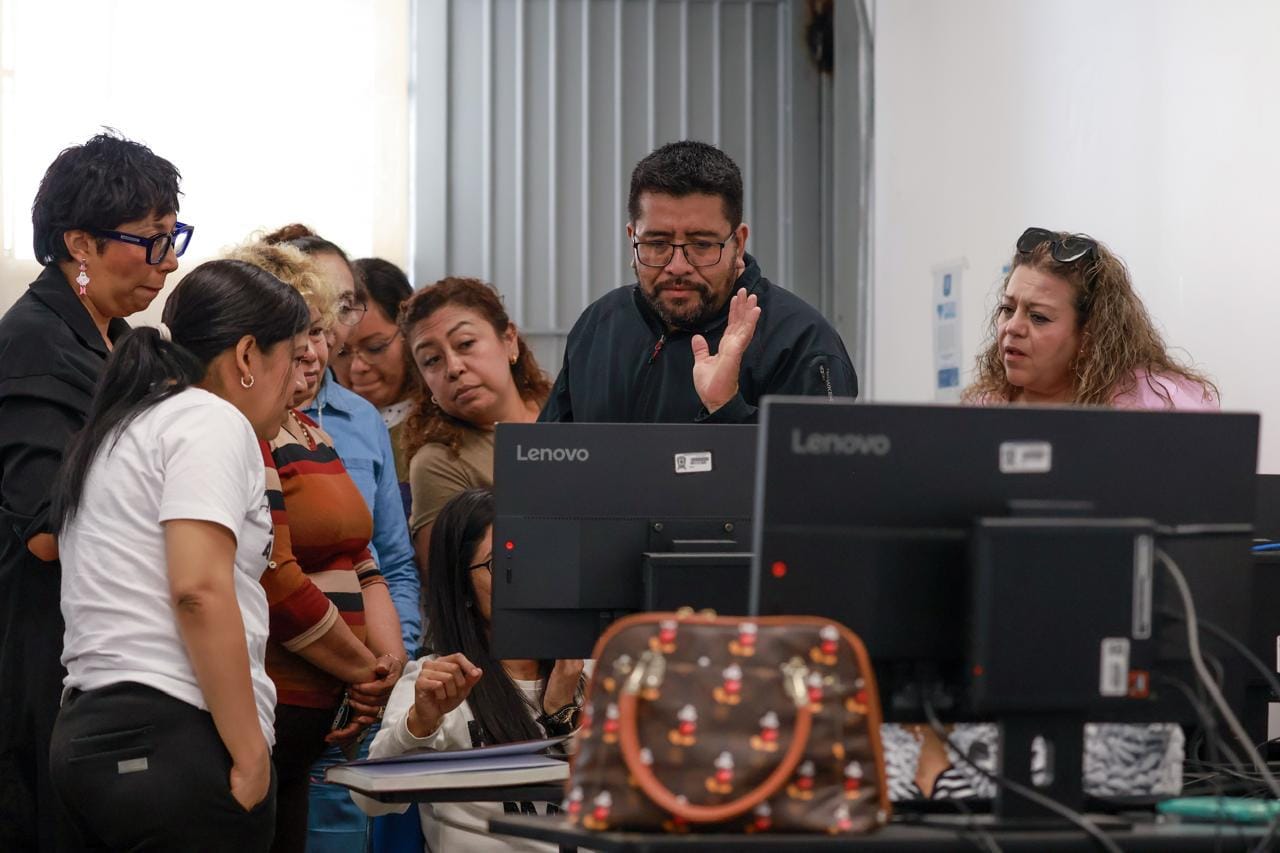 Ofrecen más de mil espacios de capacitación gratuita para mujeres en Guanajuato: de inteligencia artificial a oficios técnicos