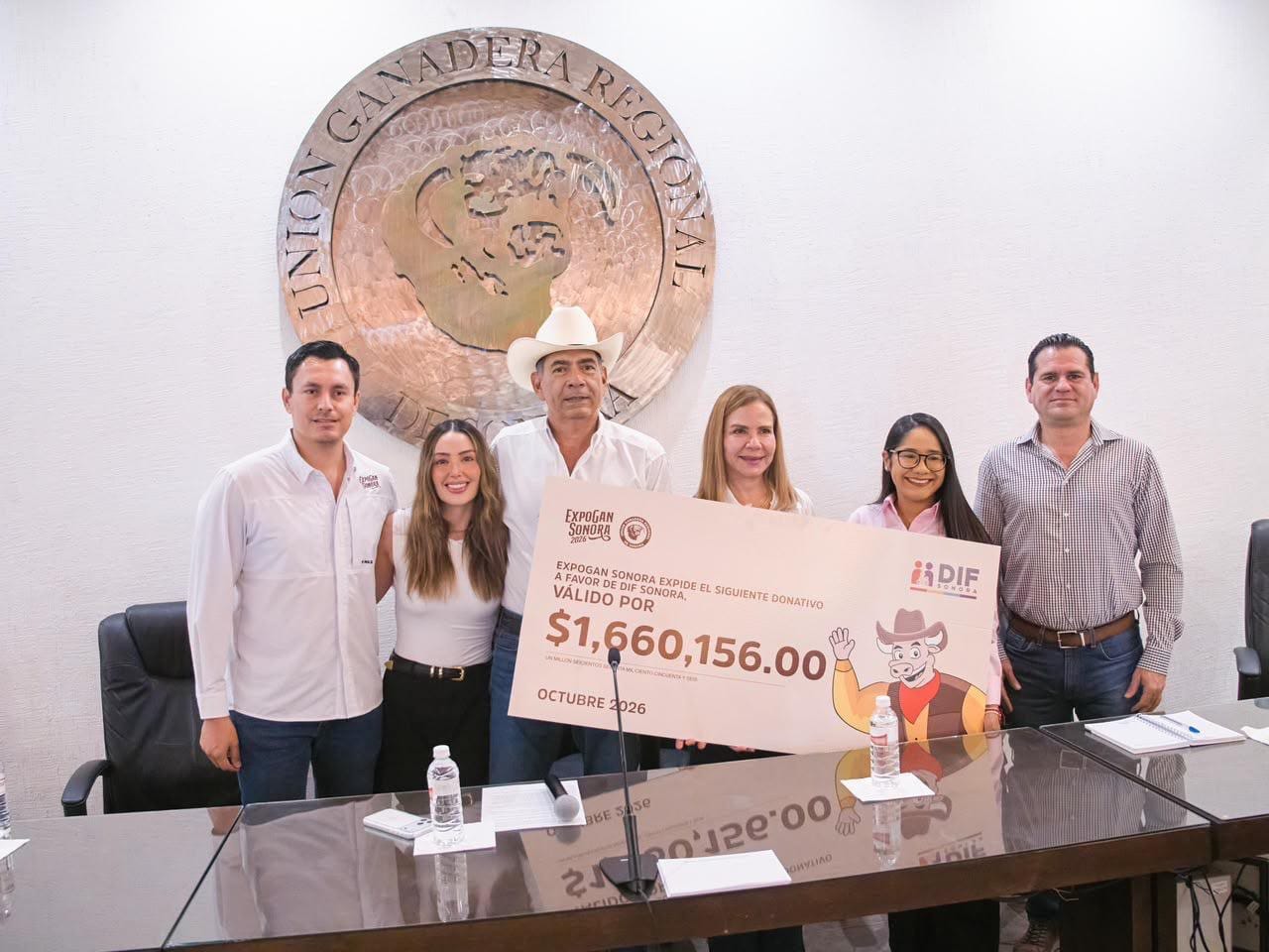 DIF Sonora recibe donativo superior a 1.6 millones de pesos recaudados en la ExpoGan 2026