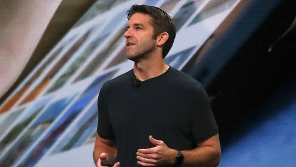 John Ternus asume como CEO de Apple: los grandes desafíos del heredero de Tim Cook en hardware, IA y geopolítica