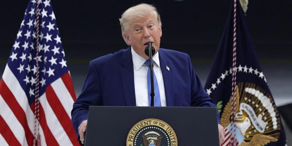 Trump firma nuevo decreto para frenar el 'turismo de nacimiento' y restringir la ciudadanía en EE. UU.