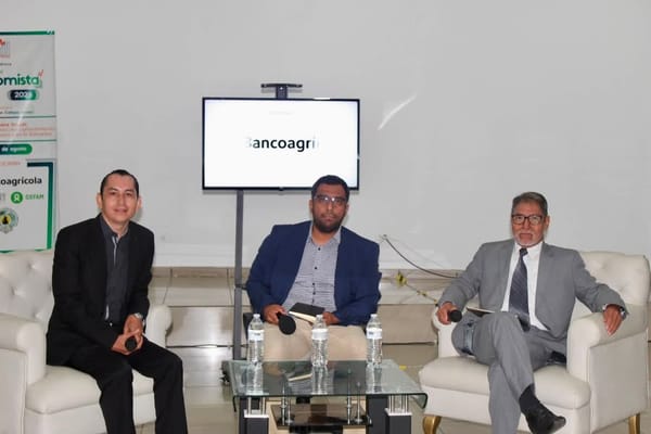 Transformación digital e IA: claves para el desarrollo educativo y del talento humano en El Salvador, señala Colproce