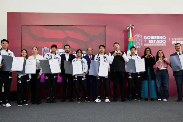 Seis campeones poblanos de kickboxing representarán a México en competencias internacionales con respaldo estatal