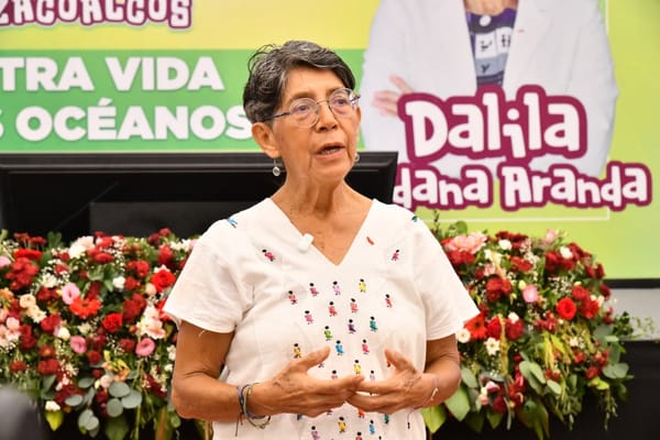 Llama la oceanógrafa Dalila Aldana a fortalecer la conciencia para proteger los océanos