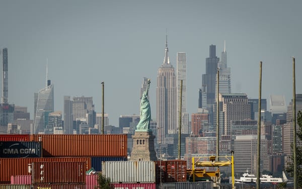 Déficit comercial de EE. UU. con México y Canadá se amplía en junio pese a contracción general