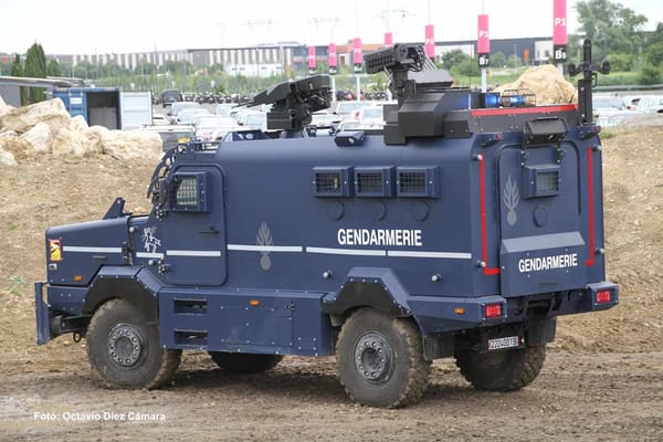 Los blindados 4x4 Centaure de la Gendarmería francesa: tecnología y potencia para la seguridad ciudadana
