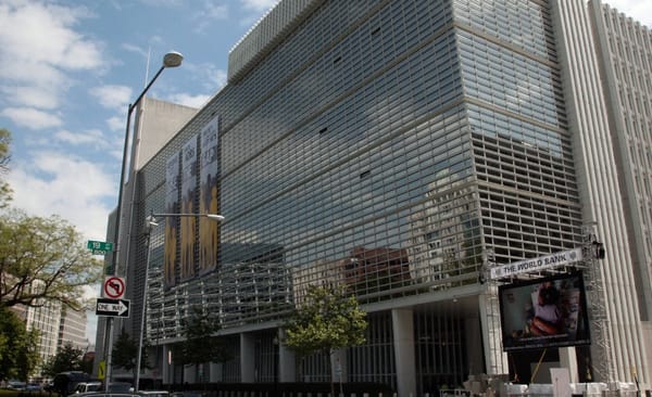 Polémica en Latinoamérica: Fundación vinculada a la CIA financiará personal en el Banco Mundial
