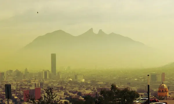 Semarnat, ASEA y Pemex inspeccionarán la refinería de Cadereyta tras fétidos olores en Monterrey