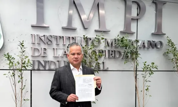 Santiago Nieto denuncia ante el IMPI el uso no autorizado del logo del Gobierno de México en espectaculares