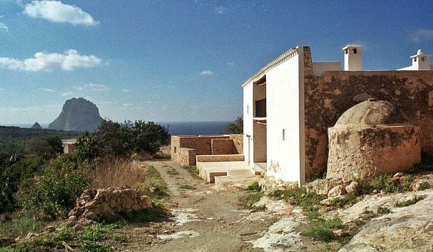  Medio Ambiente archiva la tramitación de una mansión de 800 m2 en Cala d'Hort – Diario de Ibiza