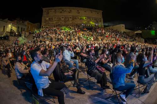  Ritmos caribeños con orquesta inauguran el Festival Cervantino
