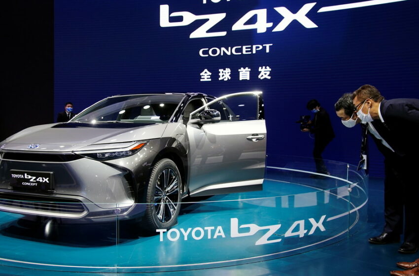  Así será bZ4X, el primer SUV eléctrico de Toyota (VIDEO)