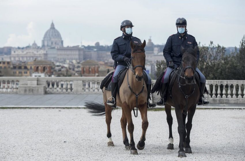  La Policía italiana disuelve un bloqueo de manifestantes por el medio ambiente antes … – Notimérica