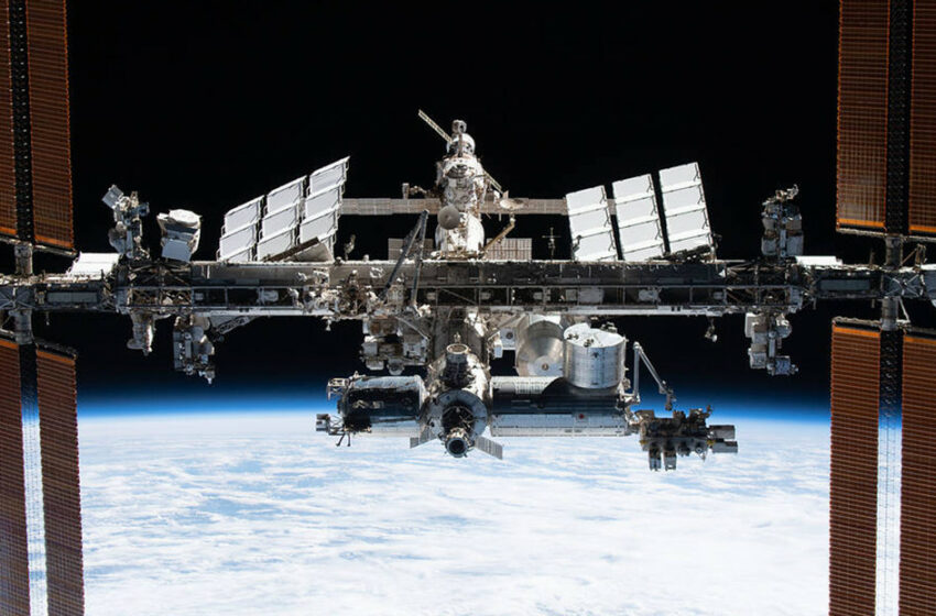  La NASA posterga una caminata espacial por el acercamiento de escombros a la EEI