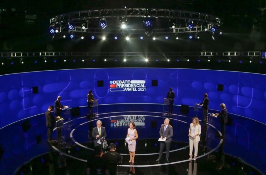  Duelos y ataques primaron entre los presidenciables en su último debate en televisión