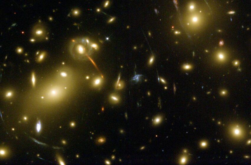  Astrónomo aficionado descubre posible galaxia a 3 millones de años luz de la Tierra