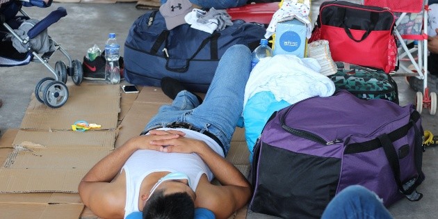  Localizan a 195 migrantes sin alimento y agua en un hotel de Nuevo León