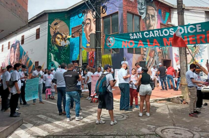  En San Carlos se manifestaron en contra de la minería – El Colombiano