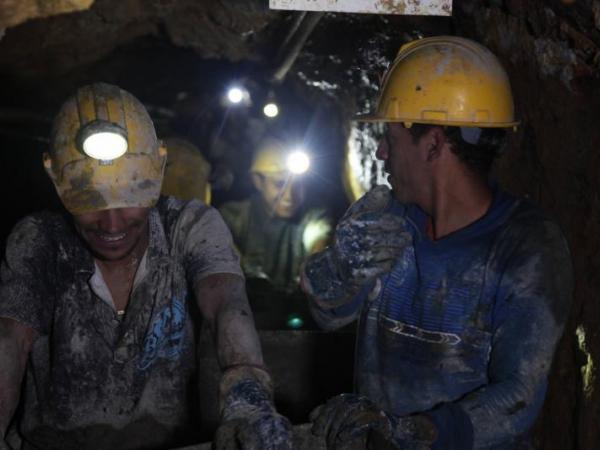 Nación otorgó 15 nuevos títulos mineros a cinco departamentos del país – Portafolio