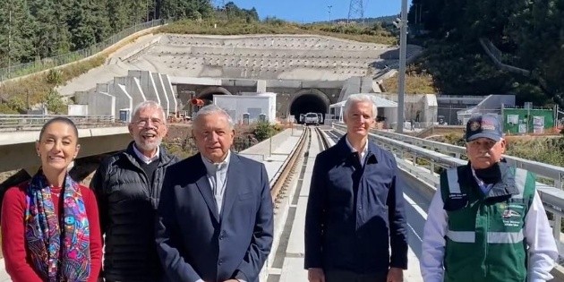  AMLO se compromete a inaugurar el Tren Interurbano en 2023