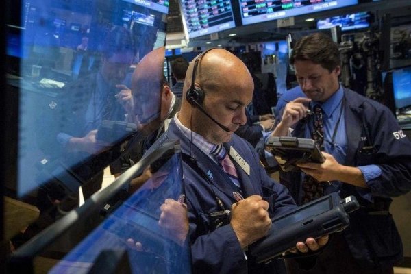  Wall Street baja antes de cerrar 2021 con ganancias anuales en sus indicadores estrella