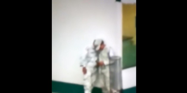  #LoMásLeído2021: Captan a dos elementos de la Guardia Nacional besándose; el video es viral