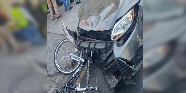  Automovilista embiste a 12 ciclistas peregrinos en la CDMX