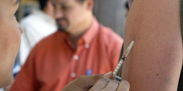  México cumple un año de aplicación de vacunas sin alcanzar cobertura total