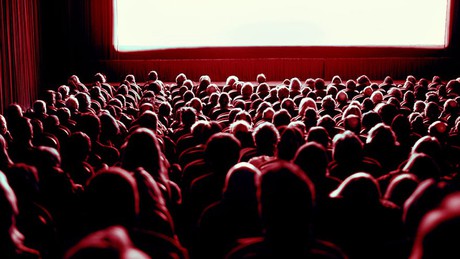  Prestigiosa cadena de cines de EE.UU. aceptará pagos con dos criptomonedas que son «furor»