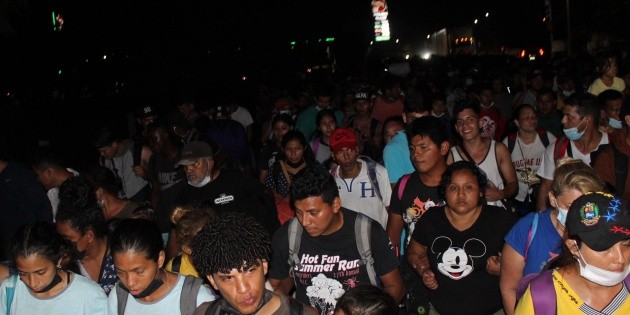  Nueva caravana de migrantes sale de Tapachula, Chiapas, rumbo a EU
