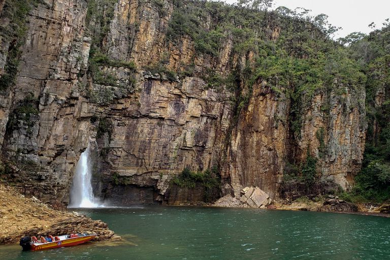  Tragedia en Brasil: cómo es el lago de Furnas, el paraíso natural donde una roca cayó sobre lanchas con turistas