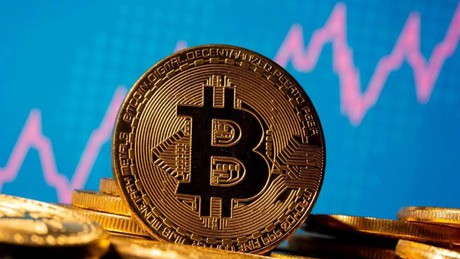  Sigue la caída: cuál es el precio de Bitcoin y de Ethereum hoy