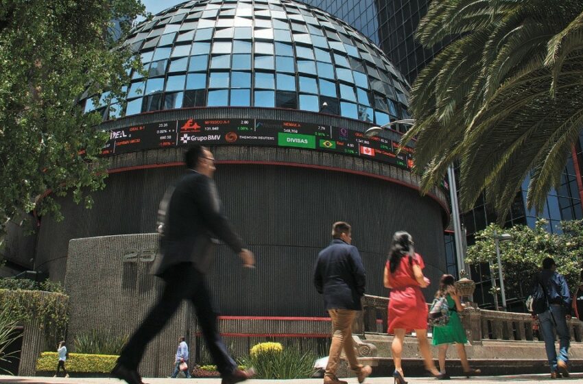  Bolsa Mexicana repunta y cierra semana con moderado avance