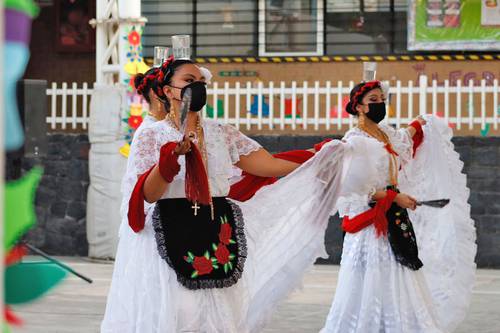  Celebran Festival Barrio Adentro, con 230 jóvenes artistas en el escenario