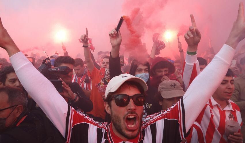  De la ilusión a la desesperación: así fue el ambiente rojiblanco en el derbi – La Nueva España