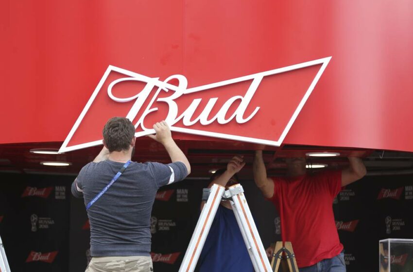  AB InBev asumirá una pérdida de US$1.100 millones por su salida de Rusia