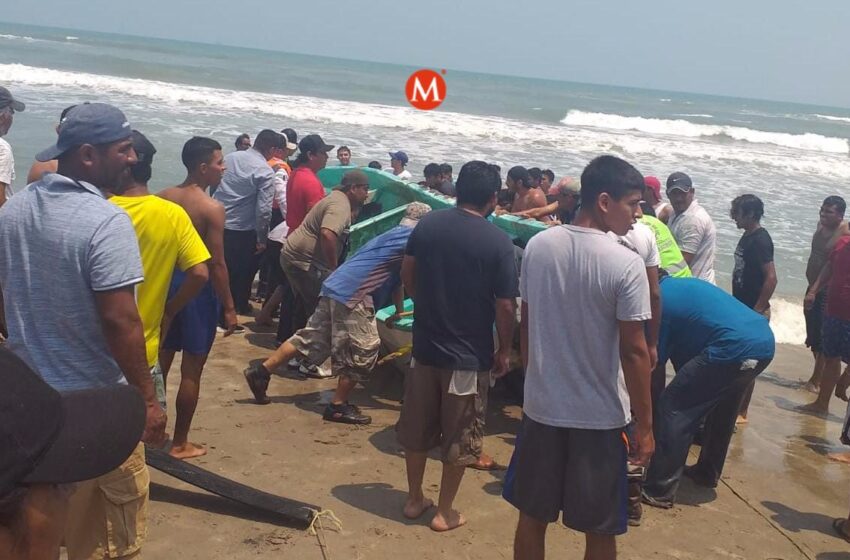  Padre y hijo se salvan de morir ahogados; olas voltearon lancha donde pescaban – MILENIO