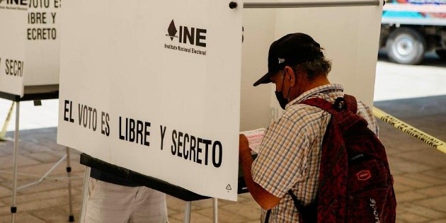  ¿Hay sanción por no votar en la revocación de mandato? Esto dice la UIF