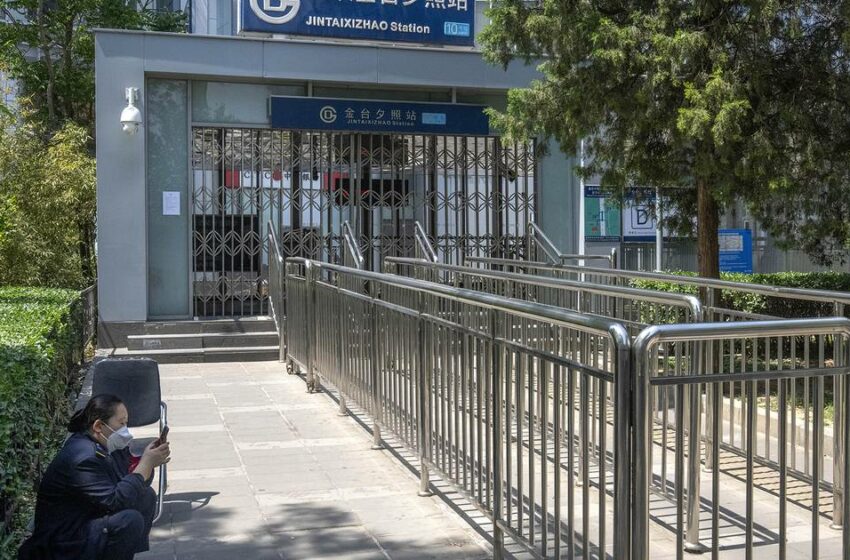  Pekín cierra el metro por contagios de COVID-19
