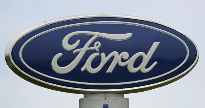  Ford llama a revisión a 350 mil autos; alertan por riesgo de incendio