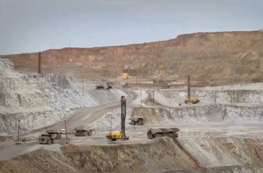  Minería contribuye poco a la hacienda pública, se le deben aumentar impuestos: colectiva