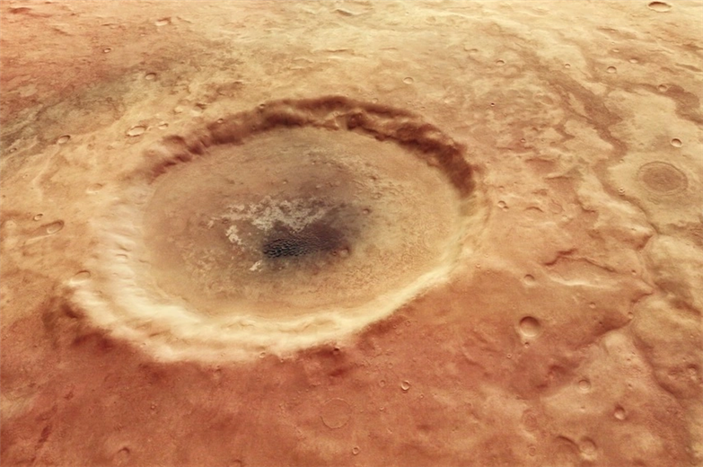  Revelan imágenes de un cráter marciano inquietantemente similar a un enorme ojo humano