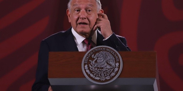  Estorban, si no van a legislar, que no cobren: López Obrador
