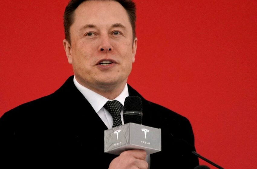  Musk tiene mal presentimiento sobre la economía y pide suspender todas las contrataciones en Tesla