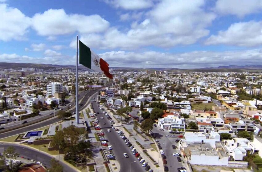  Día caluroso con cielo medio nublado para SLP – Plano Informativo