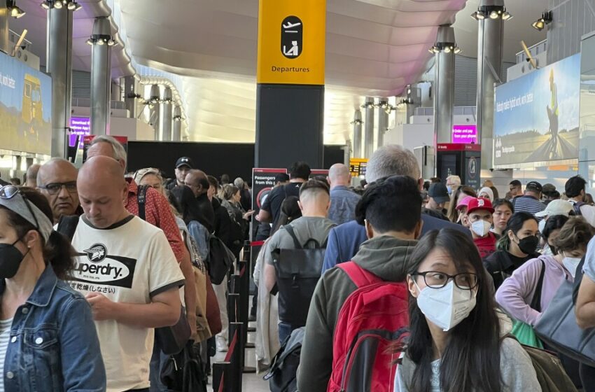 Aeropuerto Heathrow se disculpa con pasajeros por retrasos