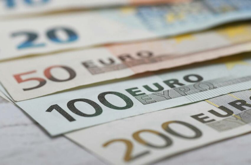  ¿Es hora de volar a Europa? El euro y el dólar ahora valen lo mismo